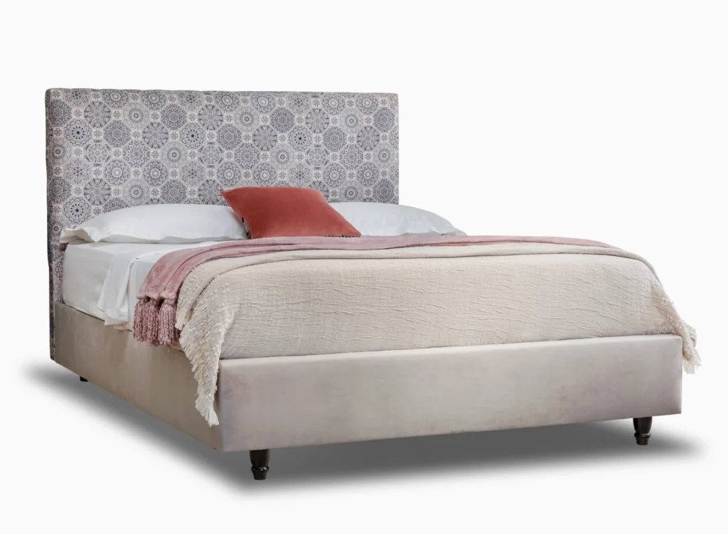 medallion-monochrome-cavalier-print-small-double-double-king-super-king-bed